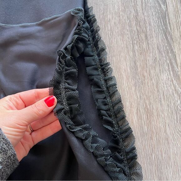 Ultracor Get‎ It Fast Lace Ruffle Legging with Swarovski Crystals Womens size M - Picture 8 of 8